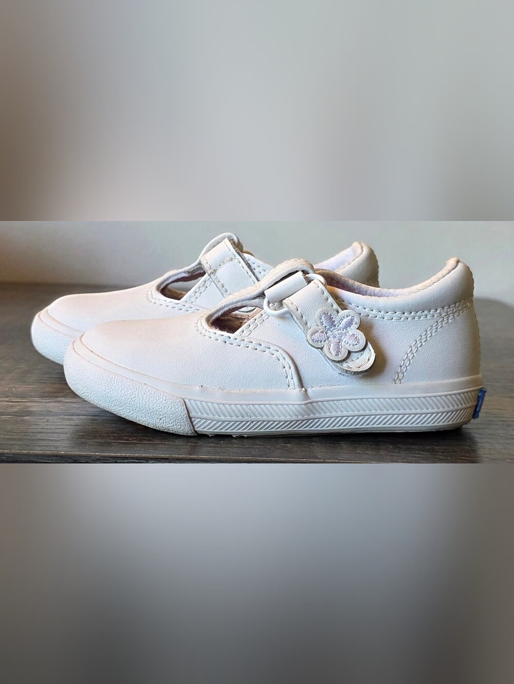 Keds White Leather T-Strap Flower Toddler Sneaker Shoes Size 6